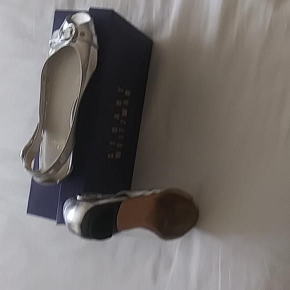 Women's Stuart Weitzman flats - Picture 4 of 5